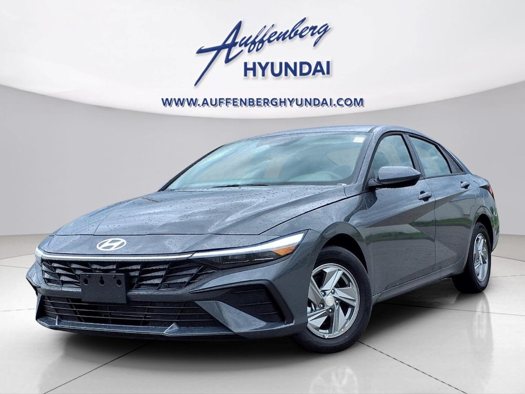 New 2026 Hyundai Elantra SE Sedan