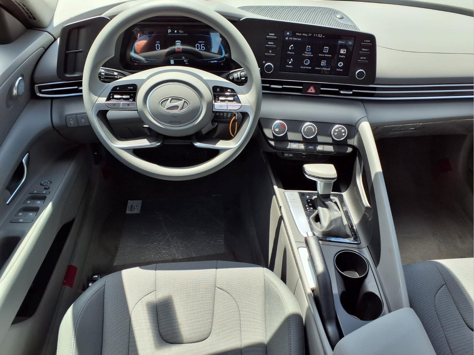 New 2026 Hyundai Elantra SE Sedan