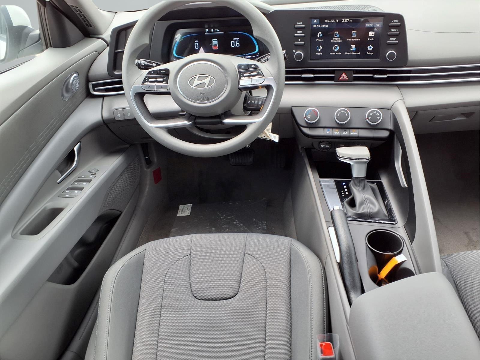 New 2026 Hyundai Elantra SE Sedan