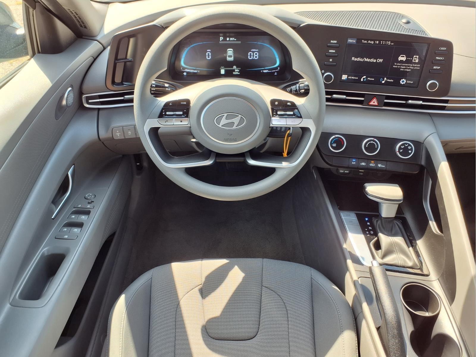 New 2026 Hyundai Elantra SE Sedan