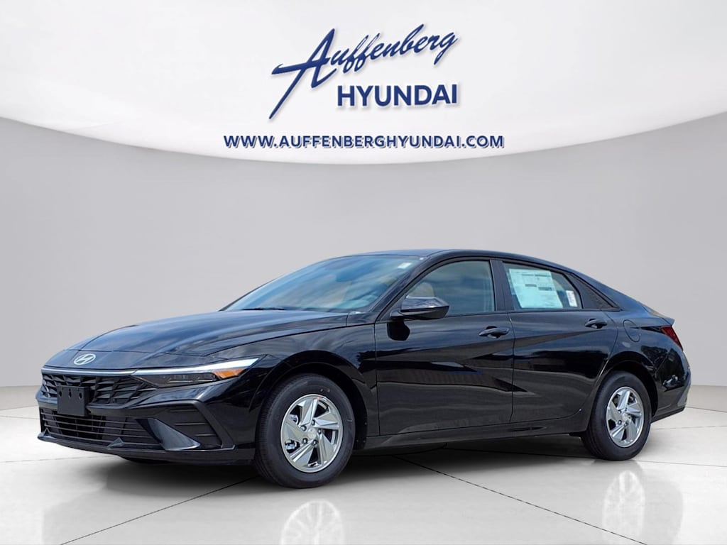 New 2026 Hyundai Elantra SE Sedan