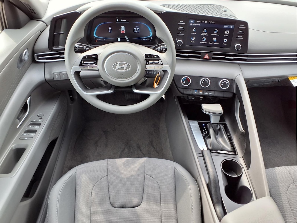 New 2026 Hyundai Elantra SE Sedan
