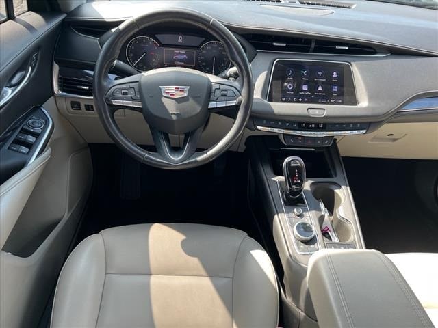 Used 2022 Cadillac XT4 Luxury with VIN 1GYAZAR47NF124948 for sale in Ofallon, IL