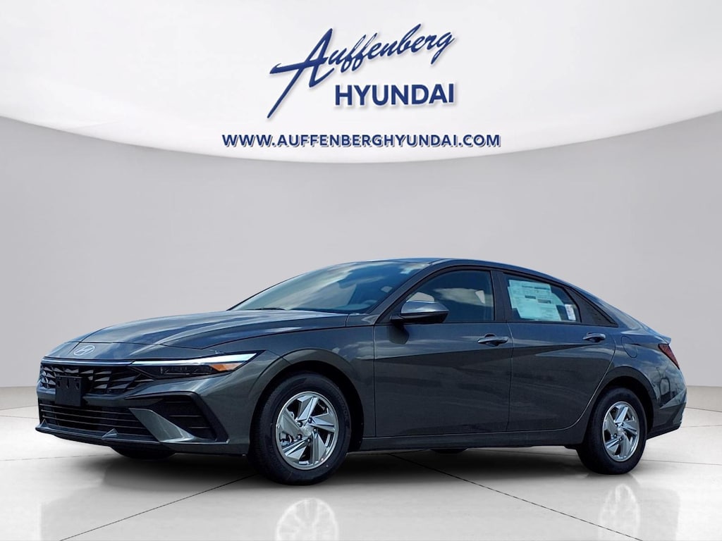 New 2026 Hyundai Elantra SE Sedan
