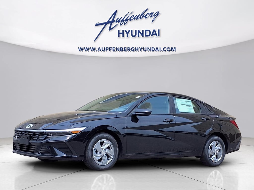 New 2026 Hyundai Elantra SE Sedan