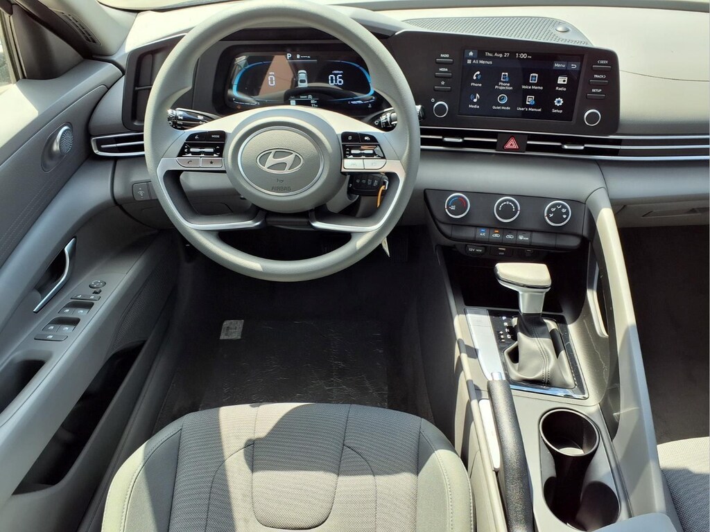 New 2026 Hyundai Elantra SE Sedan
