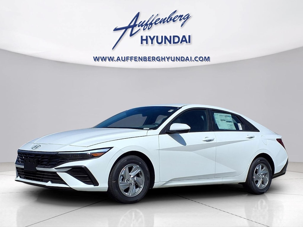 New 2026 Hyundai Elantra SE Sedan