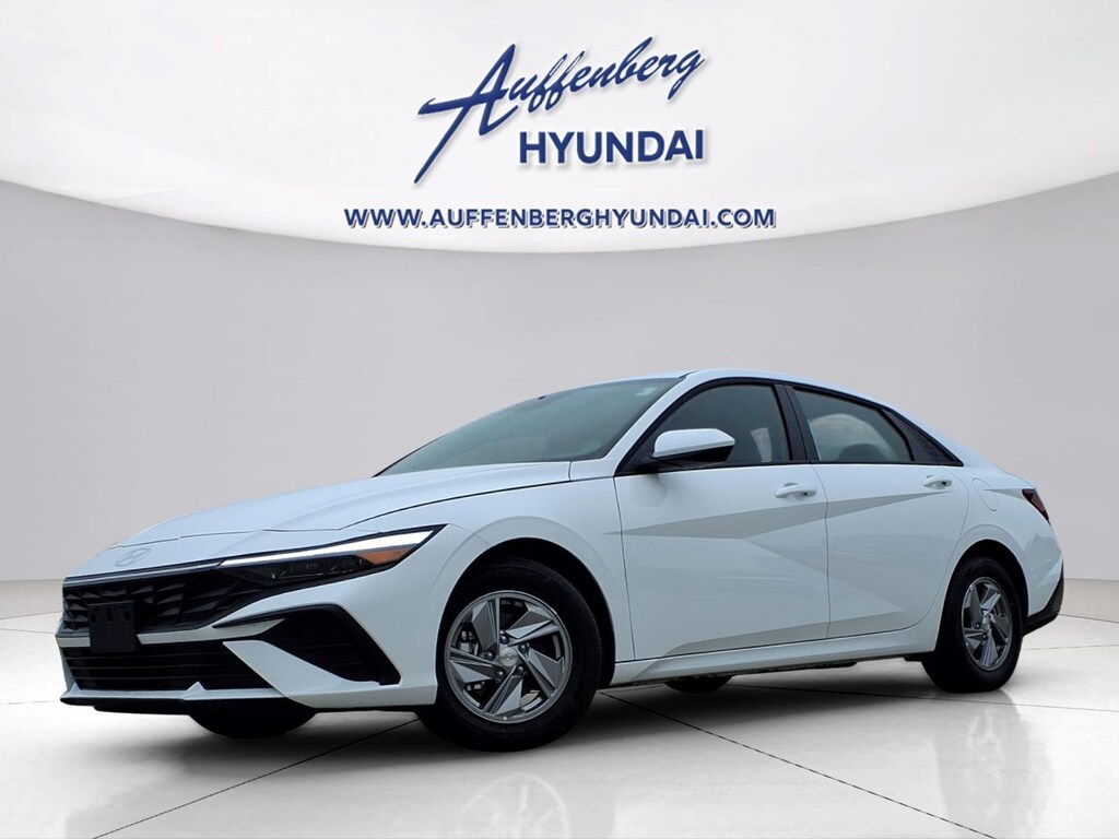 New 2026 Hyundai Elantra SE Sedan