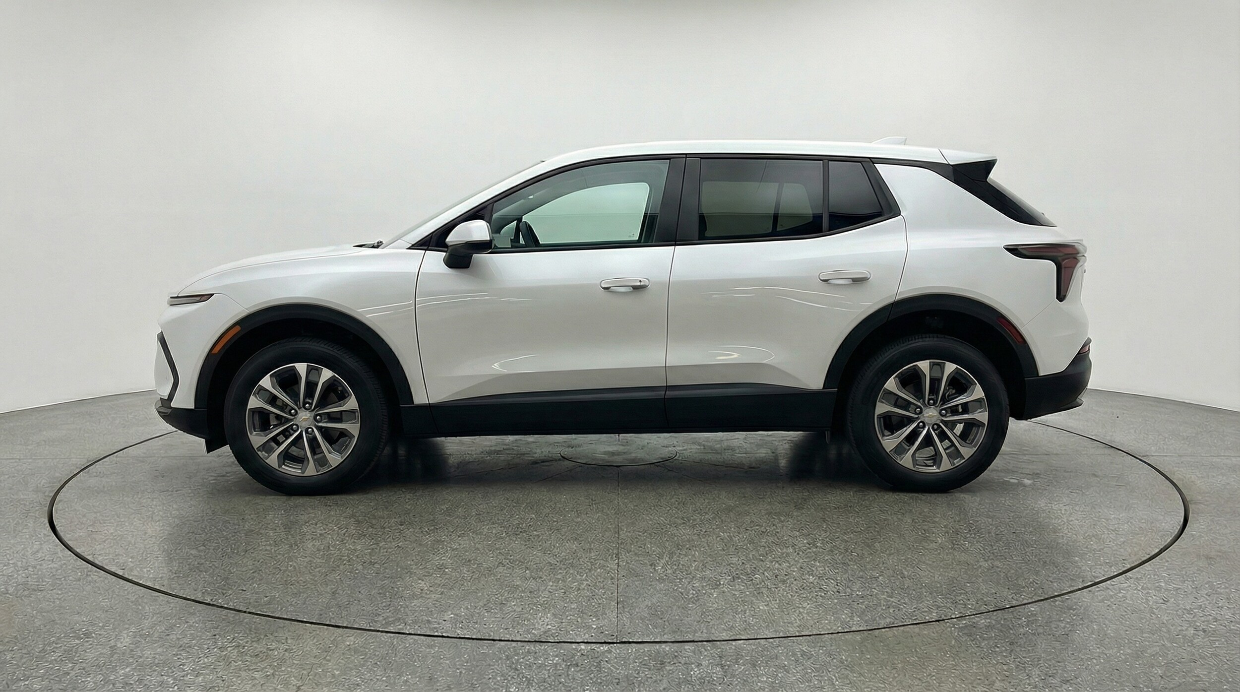 Thumbnail: 2025 Chevrolet Equinox - 4