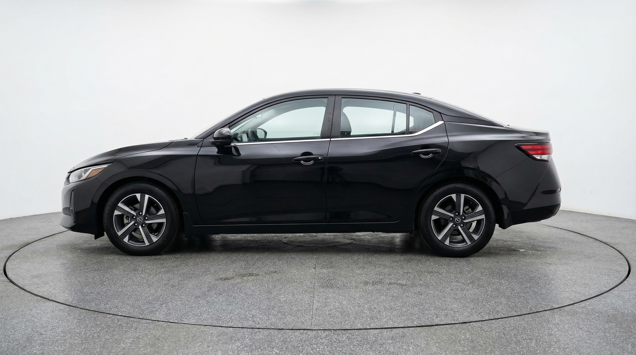 Thumbnail: 2025 Nissan Sentra - 4