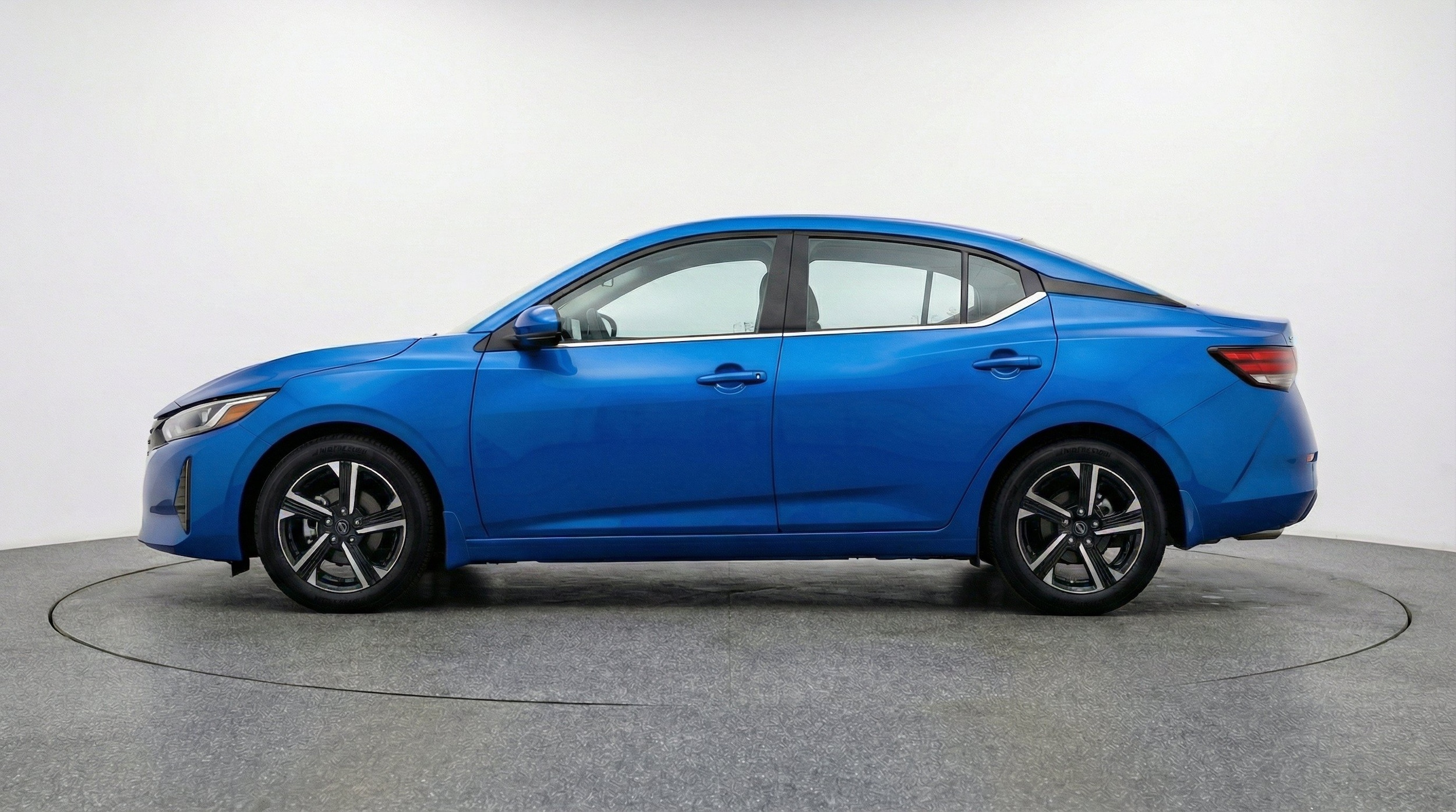 Thumbnail: 2025 Nissan Sentra - 5