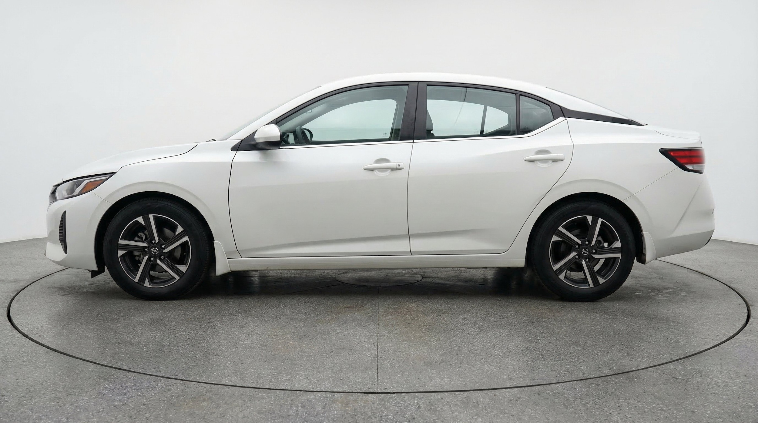 Thumbnail: 2025 Nissan Sentra - 5