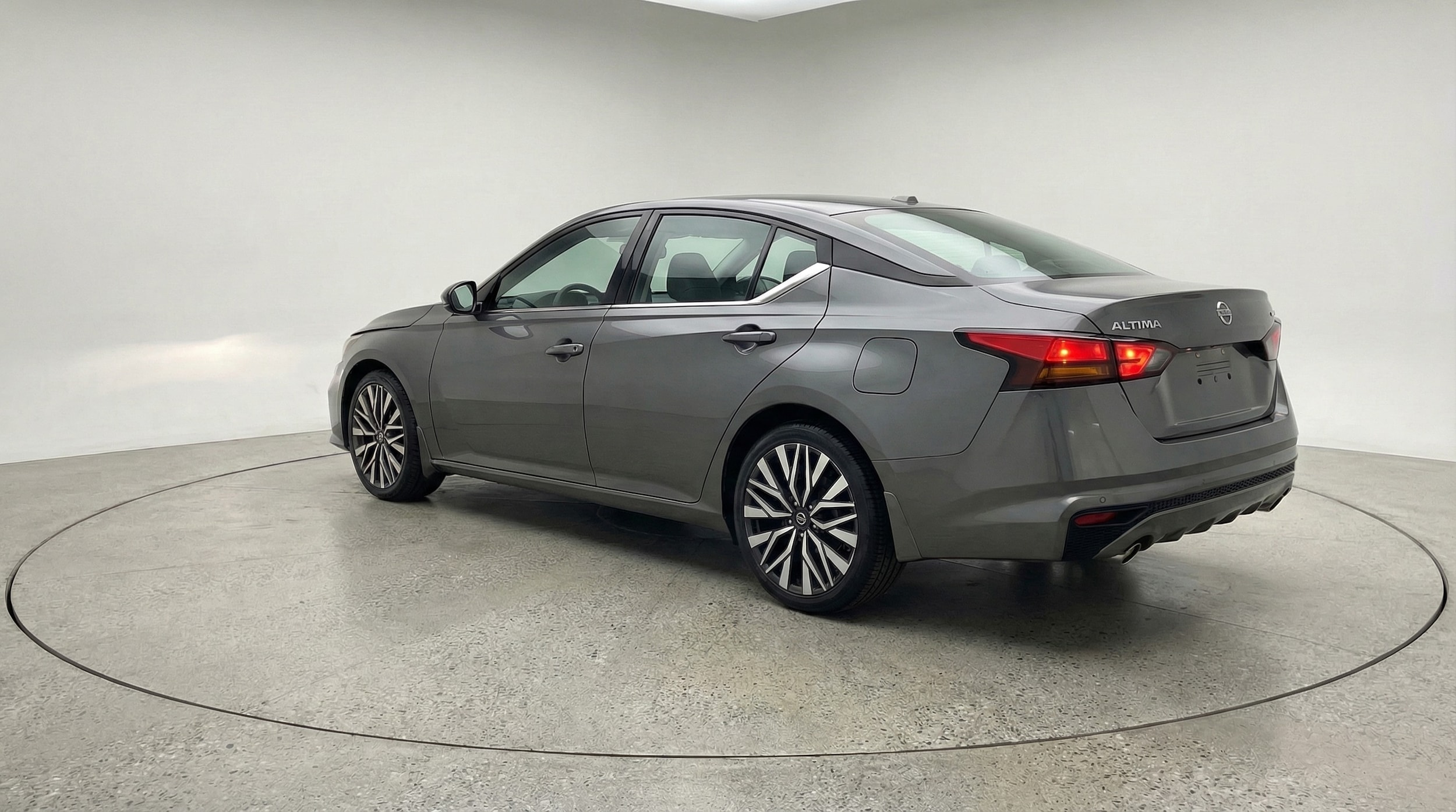 Thumbnail: 2025 Nissan Altima - 5