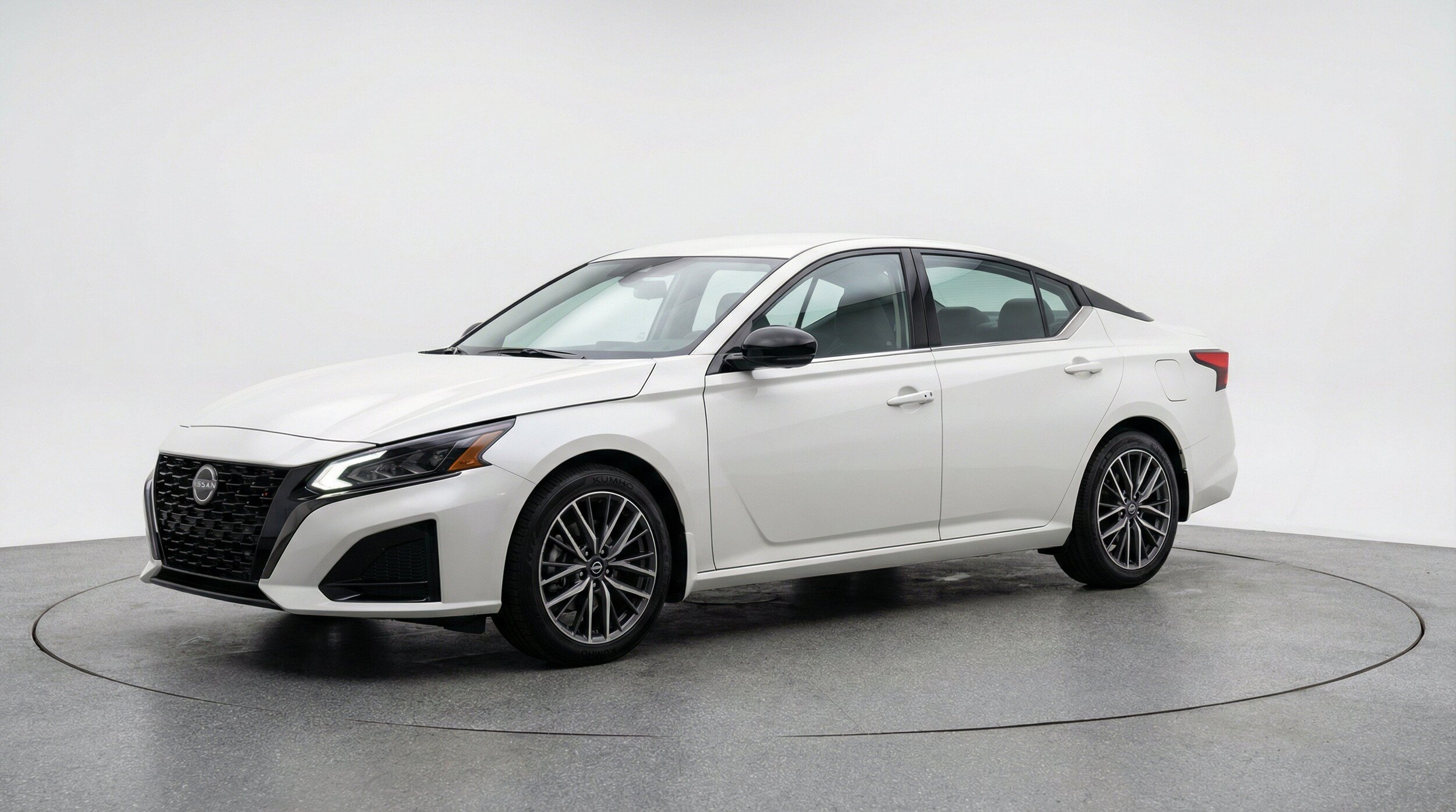 Thumbnail: 2025 Nissan Altima - 3
