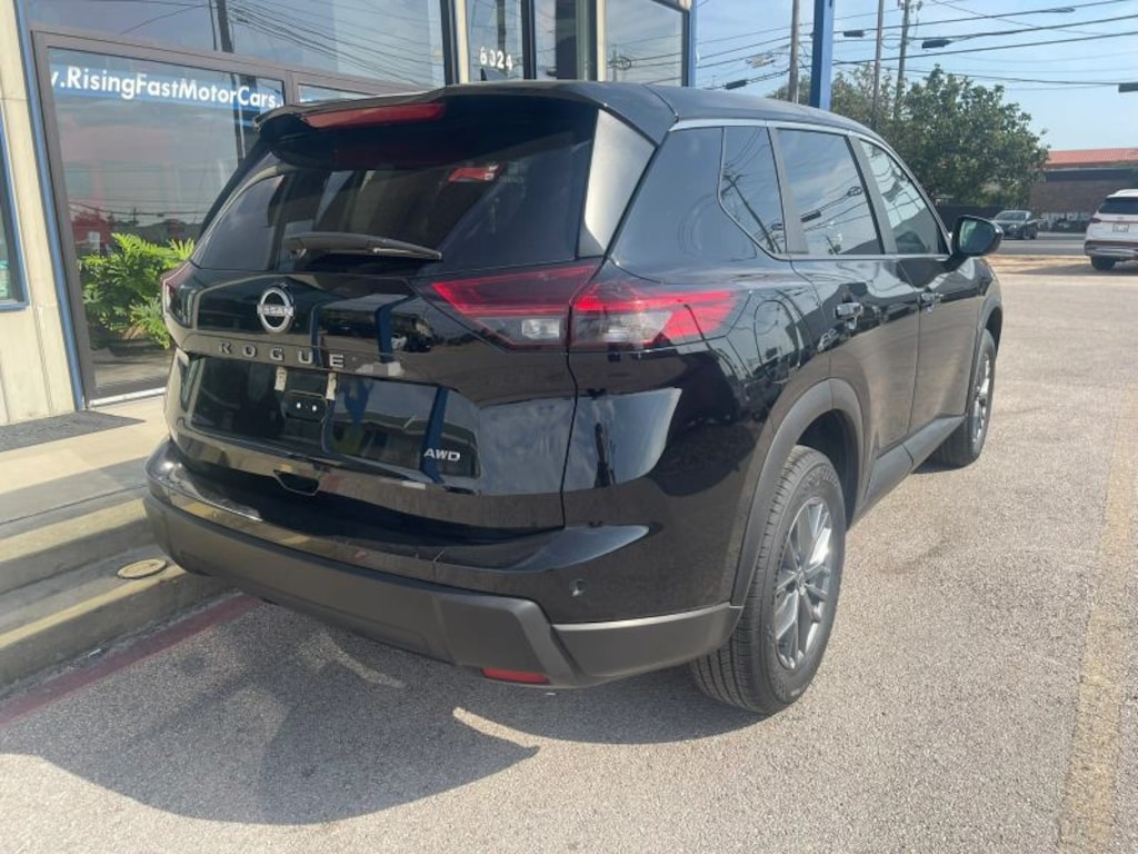 Used 2025 Nissan Rogue SUV
