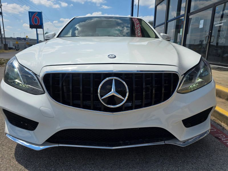 2016 Mercedes Benz E 350 Sedan photo 2