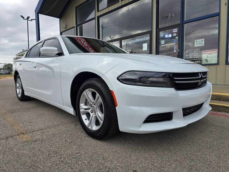 2022 Dodge Charger SXT photo 2