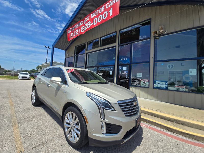 2017 Cadillac XT5 AWD Platinum's photo
