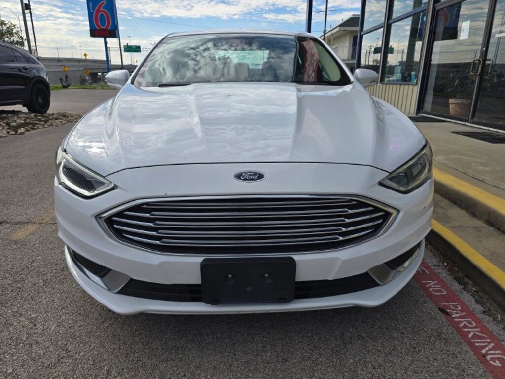 Used 2018 Ford Fusion Hybrid SE Sedan