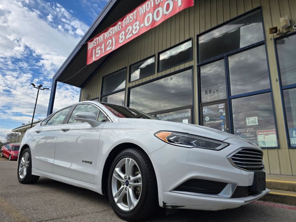 Used 2018 Ford Fusion Hybrid SE Sedan