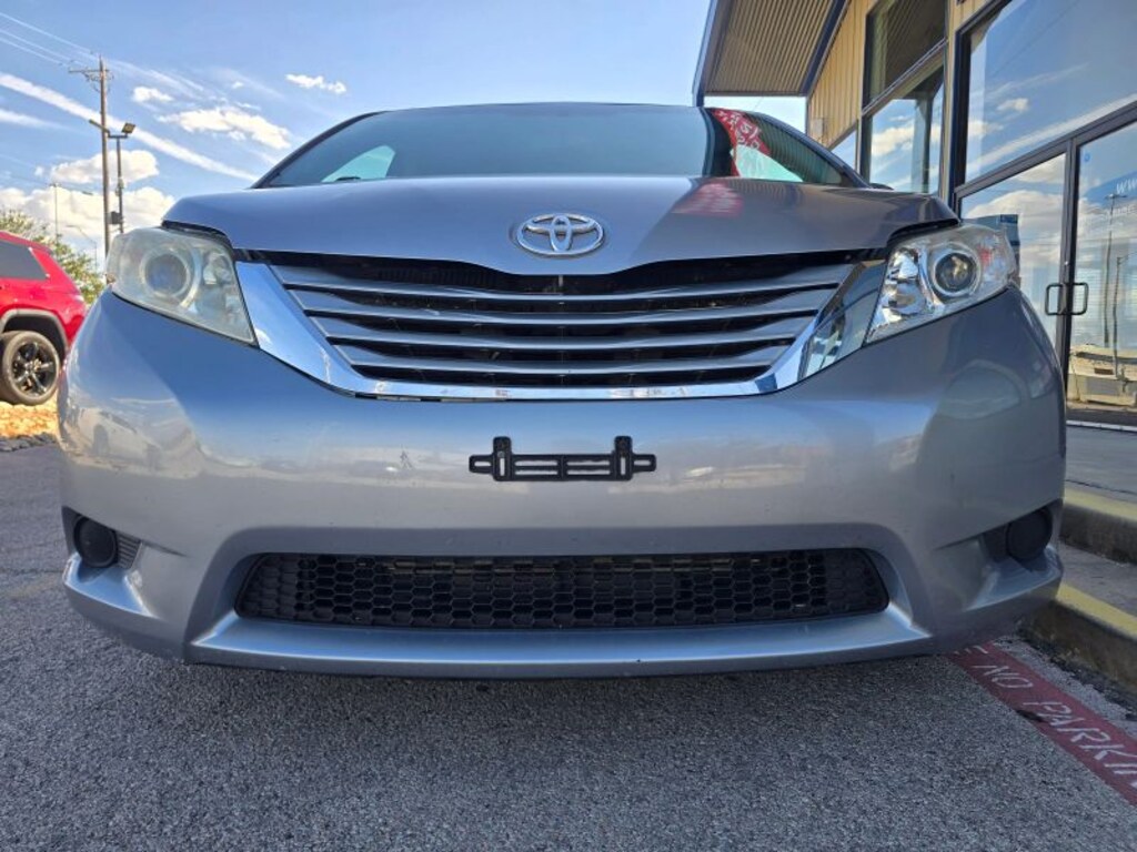 Used 2017 Toyota Sienna