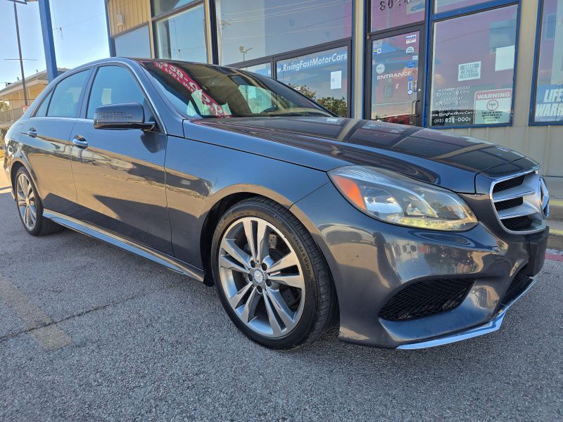 2016 Mercedes Benz E 350 Sedan photo 2