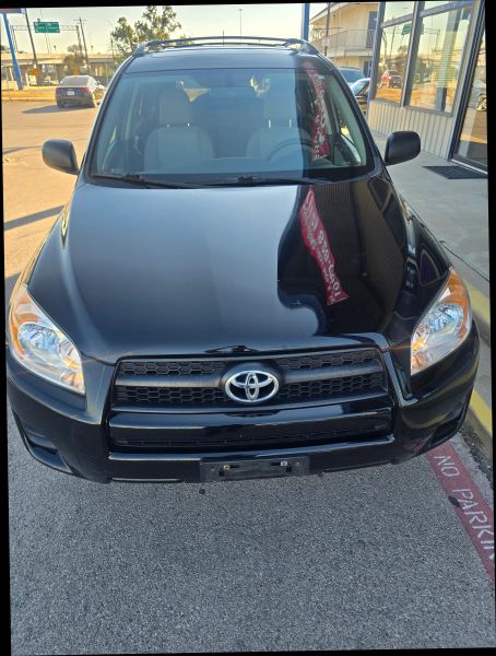 2011 Toyota RAV4 photo 2