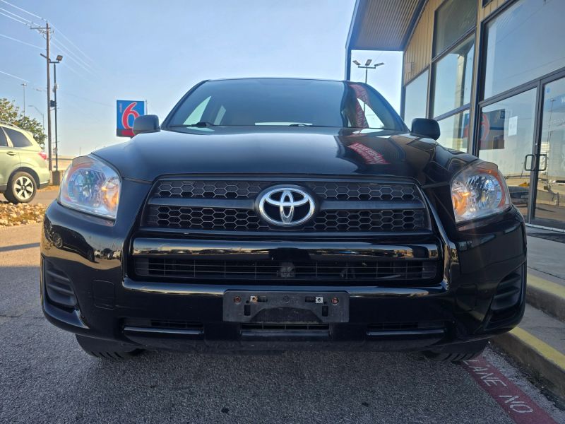 2011 Toyota RAV4 photo 3