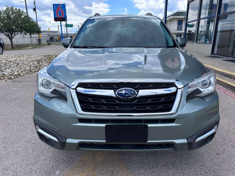 2018 Subaru Forester 2.5i Limited photo 2