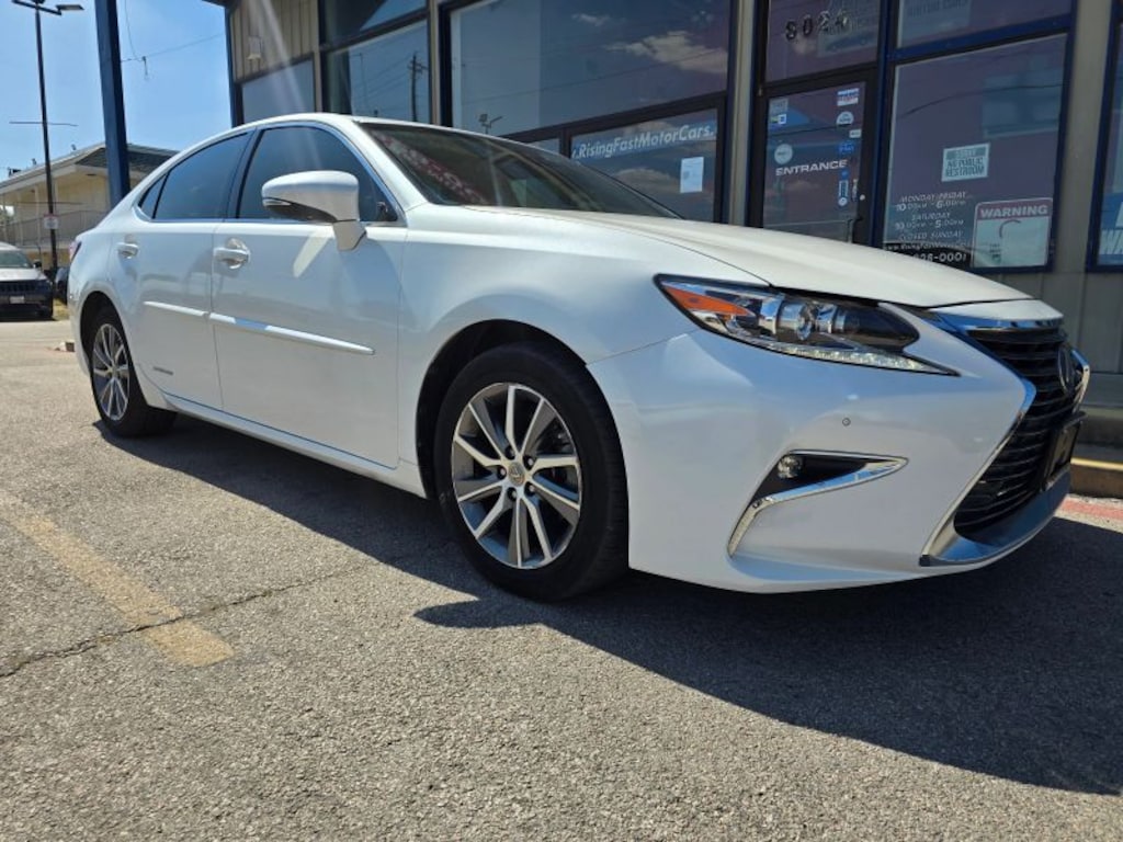 Used 2017 Lexus ES 300h  Sedan