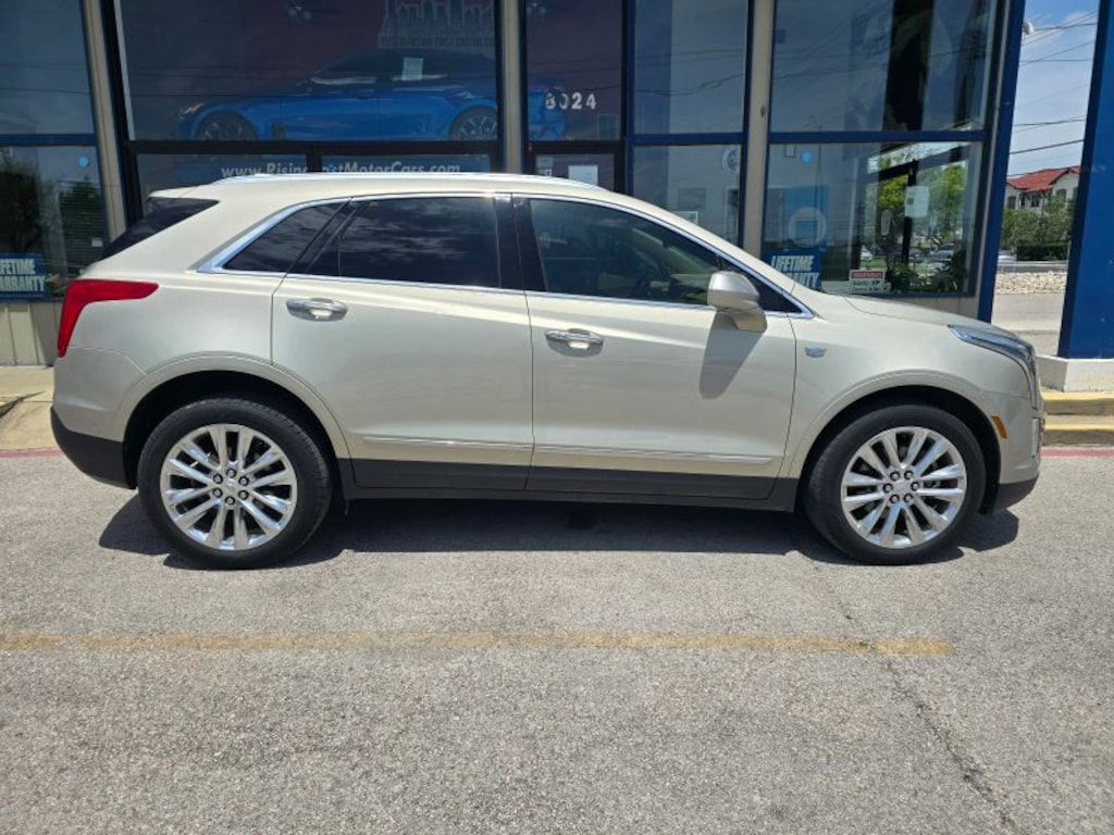 Used 2017 CADILLAC XT5 Platinum SUV