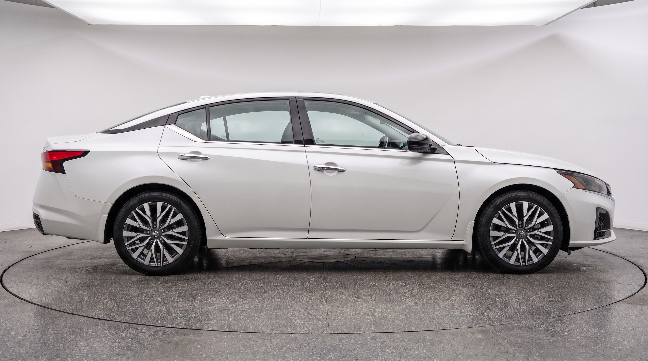 Thumbnail: 2025 Nissan Altima - 8