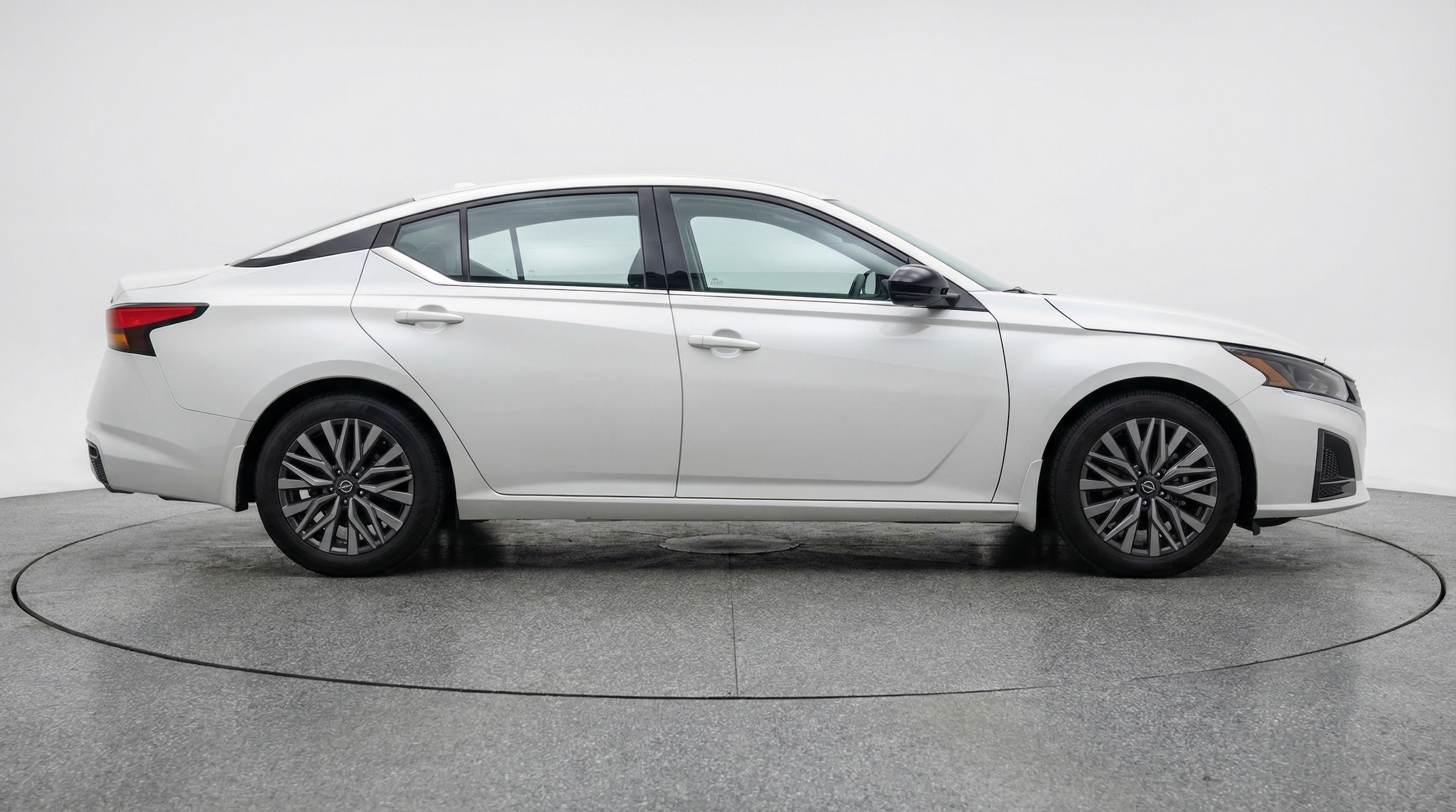 Thumbnail: 2025 Nissan Altima - 8