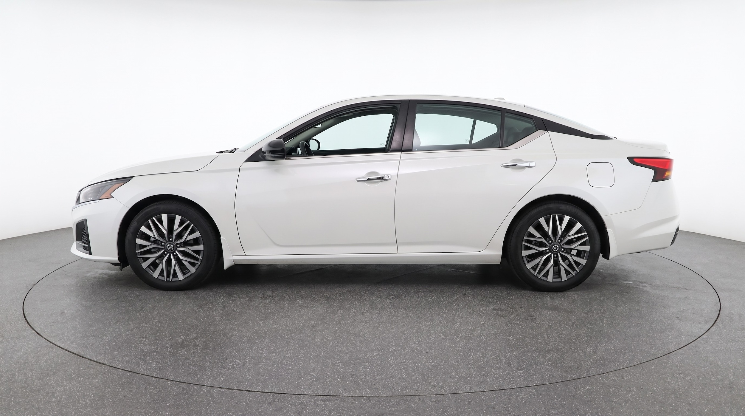 Thumbnail: 2025 Nissan Altima - 4