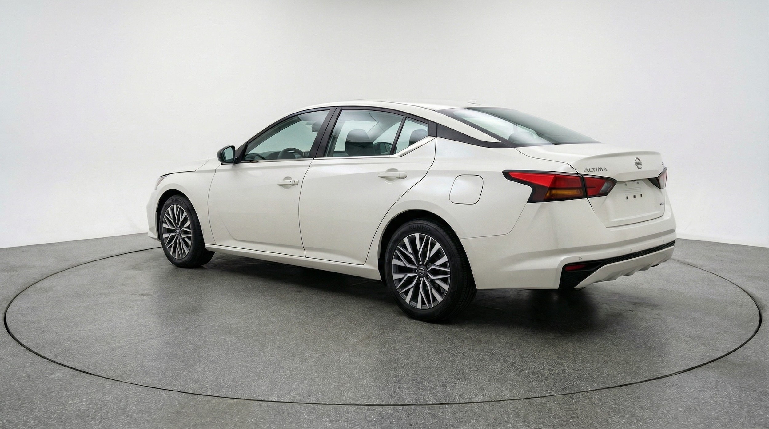 Thumbnail: 2025 Nissan Altima - 5