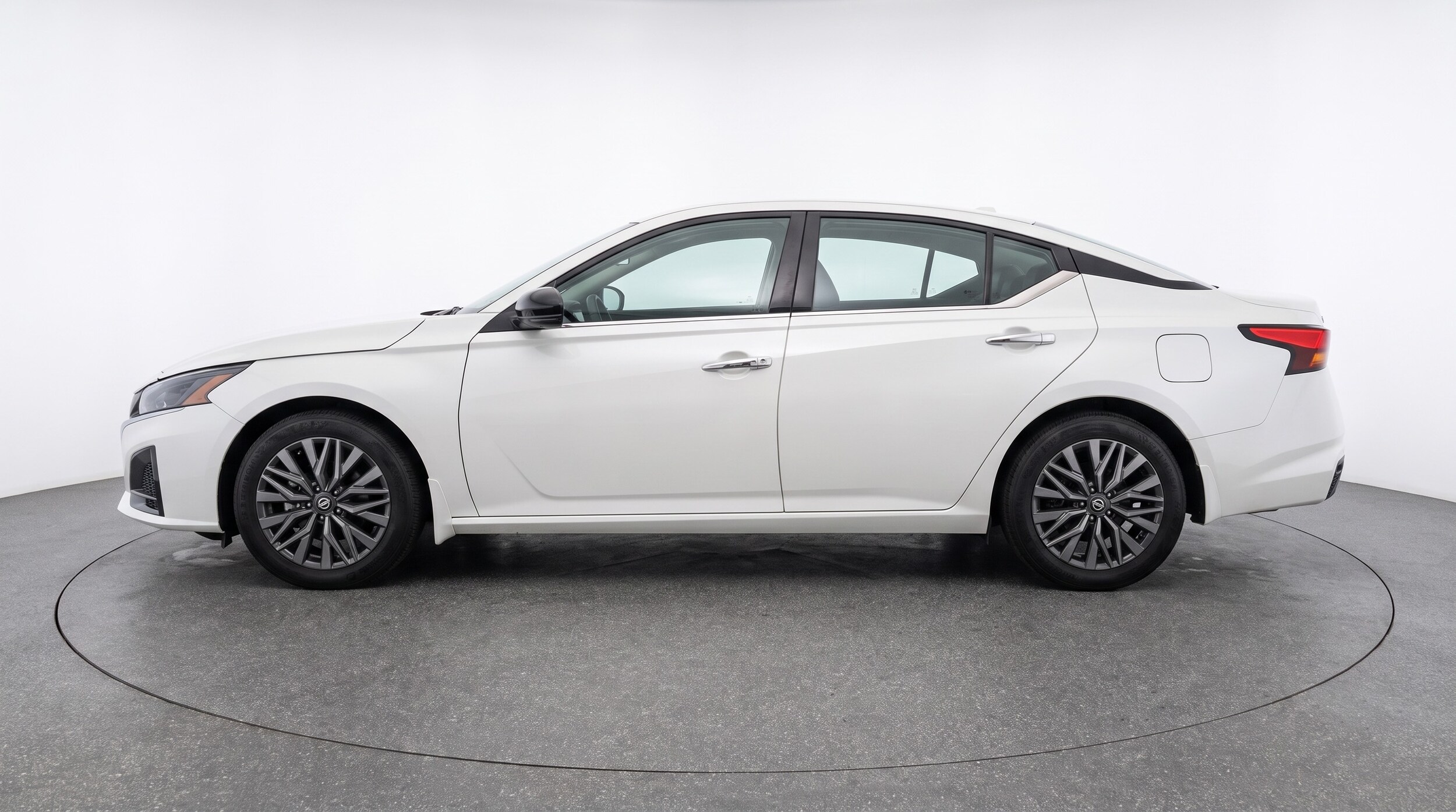 Thumbnail: 2025 Nissan Altima - 4