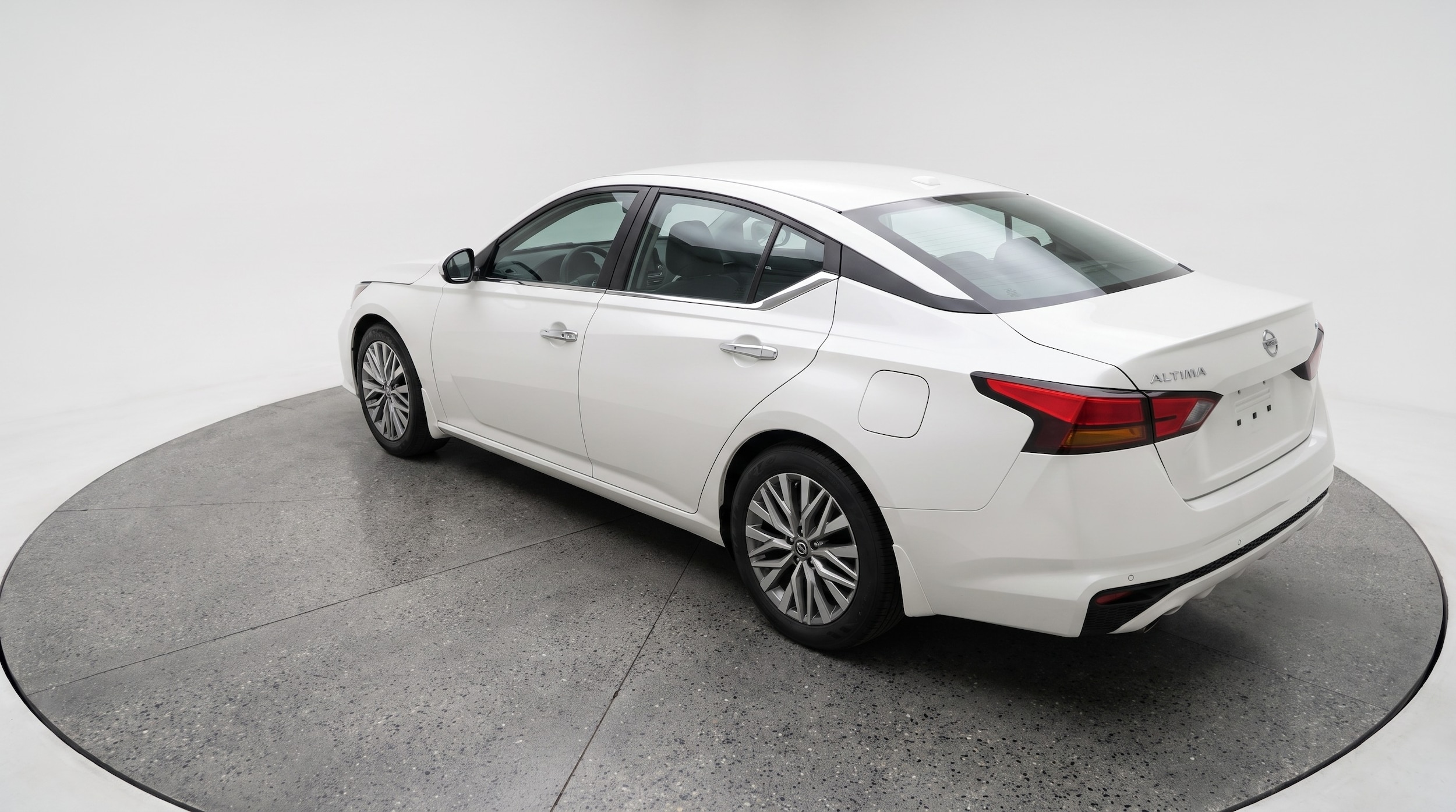 Thumbnail: 2025 Nissan Altima - 5