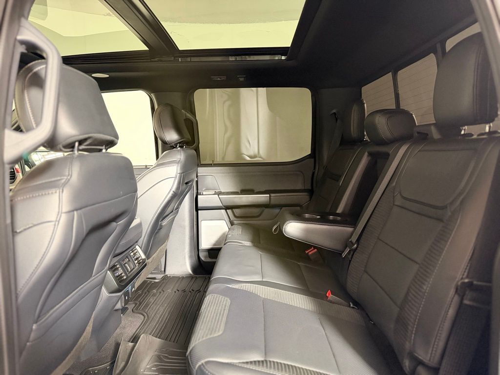 2023 Ford F-150 Raptor - Photo 24