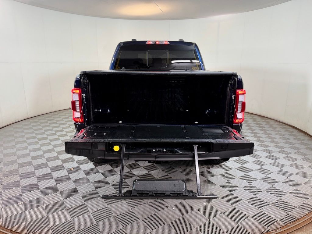2023 Ford F-150 Raptor - Photo 7