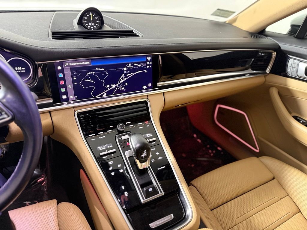 2022 Porsche Panamera 4 E-Hybrid - Photo 19