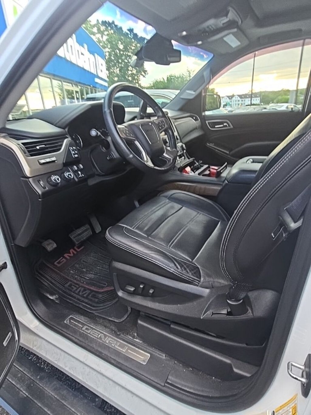 Used 2018 GMC Yukon Denali SUV