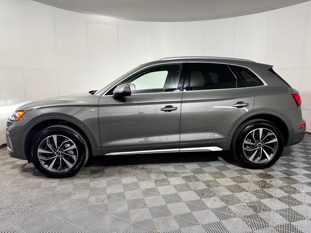 2023 Audi Q5 45 S line Premium photo 3