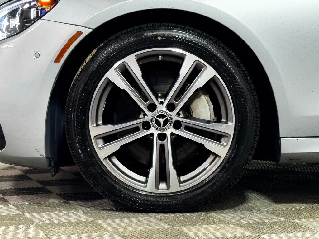 2022 Mercedes Benz E 350 photo 2