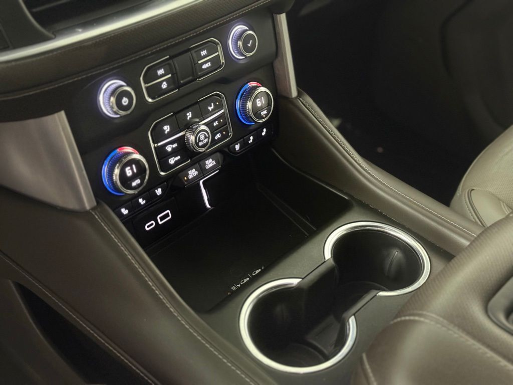 2023 GMC Yukon SLT - Photo 14