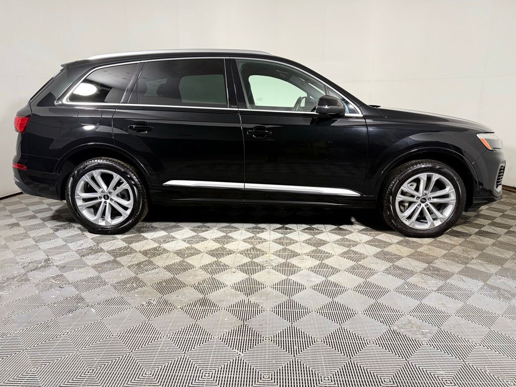 2025 Audi Q7 Premium Plus - Photo 8