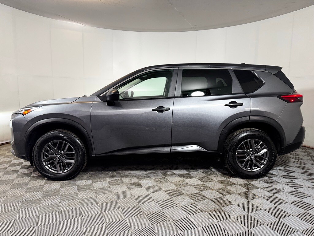 2023 Nissan Rogue S photo 2