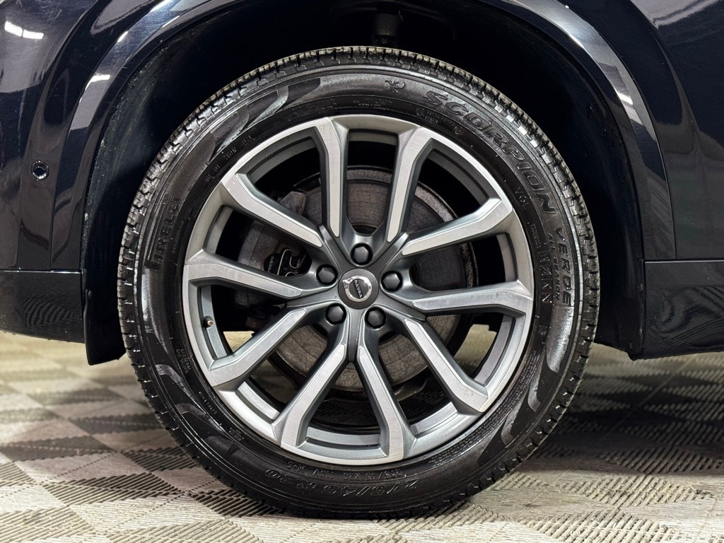 Used 2018 Volvo XC90 T6 Momentum SUV