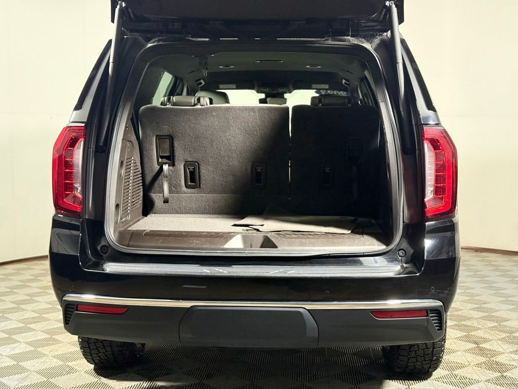 2023 GMC Yukon SLT - Photo 6