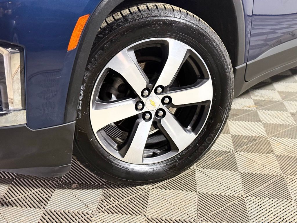 2023 Chevrolet Traverse 3LT - Photo 2