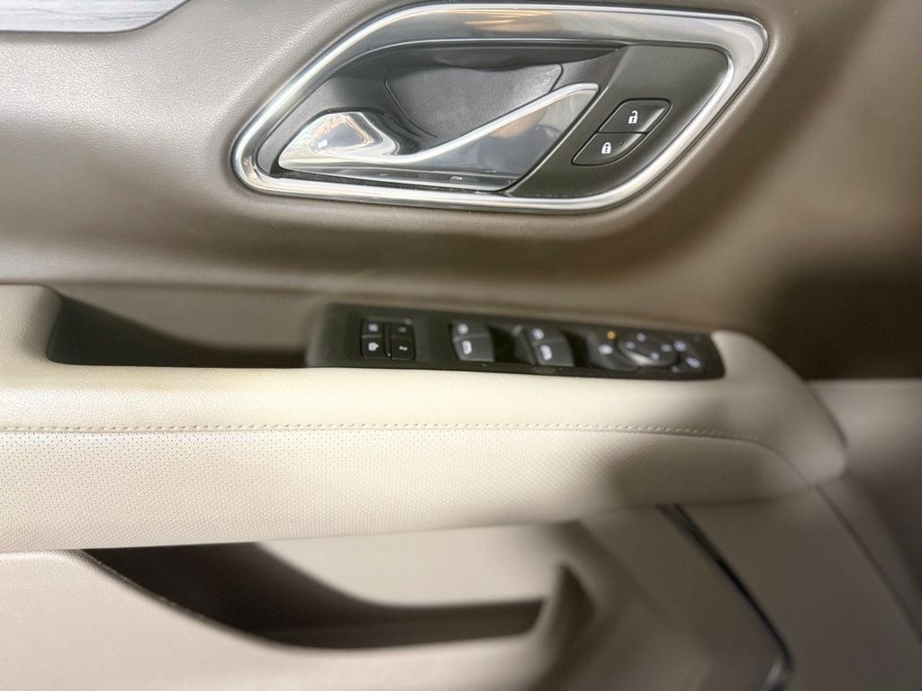 2023 GMC Yukon SLT - Photo 23